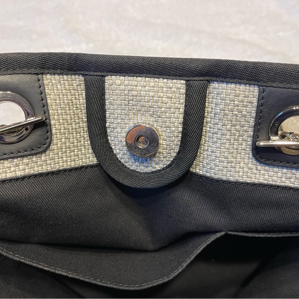 Chanel Deauville Shoulder Bag - Picture 10 of 16